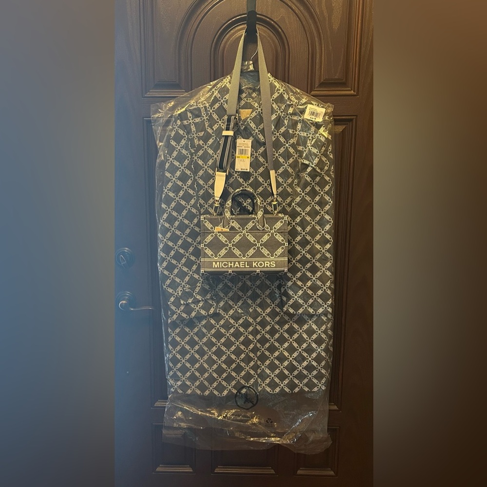 2PC. Michael Kors Empire Logo Jacquard Balmaccan Coat Sz. M W/Matching Handbag🖤🤍 - Picture 9 of 16